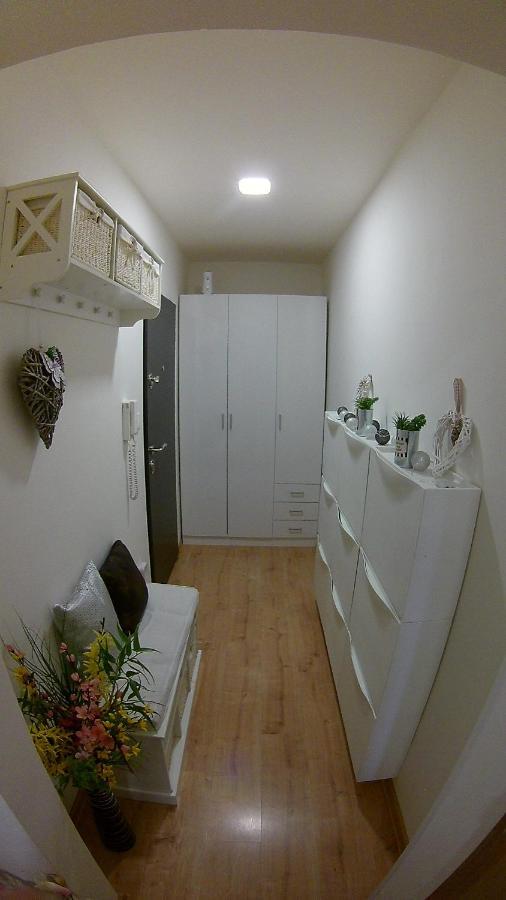 兹诺伊莫Apartman Barborka公寓 外观 照片